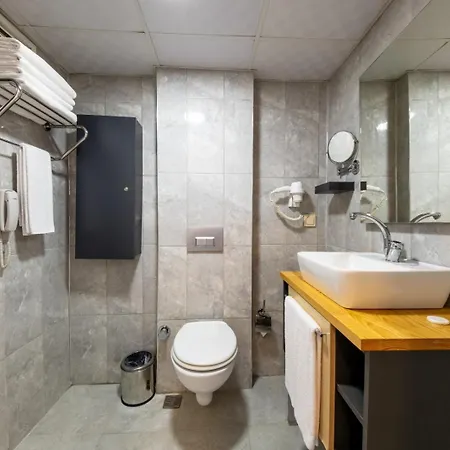 Zeyda Lara Aksu (Antalya)