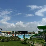 Отель Zeyda Lara